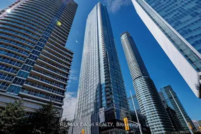 10 York Street 1905, Toronto C01, On M5j 2z2