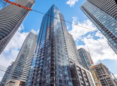 295 Adelaide Street W 716, Toronto C01, On M5v 0l4