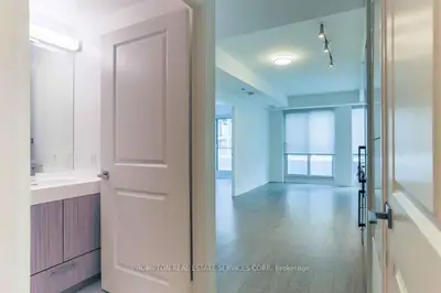 251 Jarvis Street E 4004, Toronto C08, On M5b 0c3