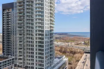 19 Western Battery Road E 19, Toronto C01, On M6k 3s4