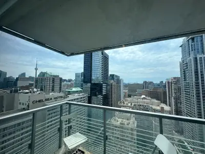 386 Yonge Street 2711, Toronto C01, On M5b 0a5