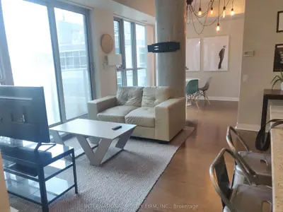 375 King Street W 504, Toronto C01, On M5v 1k5