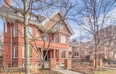 217 St George Street 36, Toronto C02, On M5r 3s7