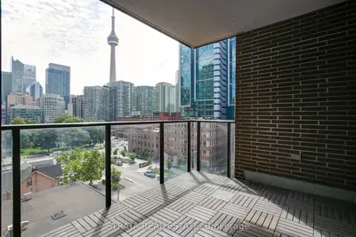 400 Wellington Street W 806, Toronto C01, On M5j 2n7