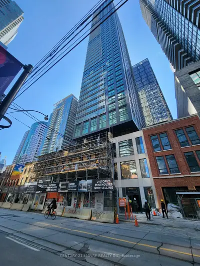 327 King Street W 1002, Toronto C01, On M5y 0w7
