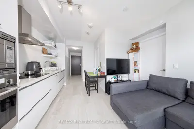 2221 Yonge Street 4806, Toronto C10, On M4s 0b8