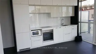 15 Grenville Street 1209, Toronto C01, On M4y 1a1