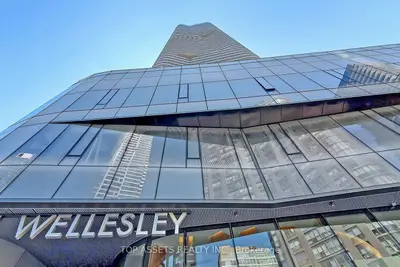 11 Wellesley Street W 6012, Toronto C01, On M4y 0g4