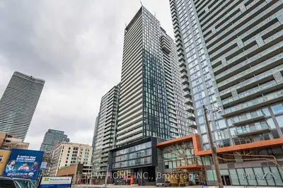 28 Wellesley Street 1710, Toronto C08, On M4y 1g3