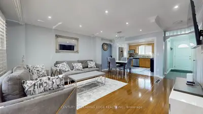 Condo Townhouse in Toronto