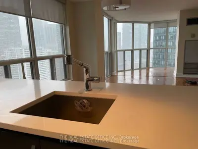 24 Wellesley Street W 2705, Toronto C01, On M4y 2x6