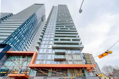 50 Wellesley Street E 805, Toronto C08, On M4y 0c8