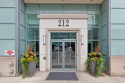 212 Eglinton Avenue E Ph 301, Toronto C10, On M4p 0a3