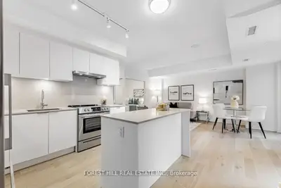 25 Richmond Street E 323, Toronto C08, On M5c 0a6