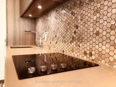 85 Wood Street 1102, Toronto C08, On M4y 0e8