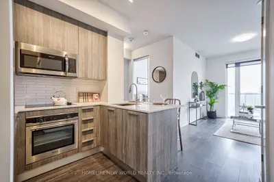 Condo Apartment in Toronto