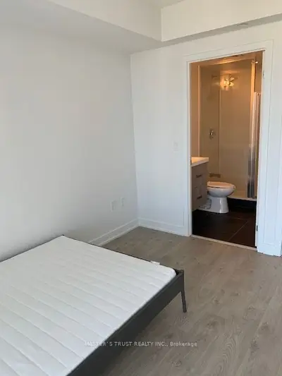 50 Wellesley Street E 2704, Toronto C08, On M4y 1g2