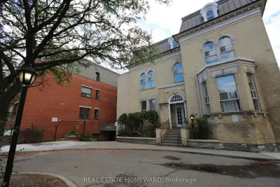 150 Beverley Street 2h, Toronto C01, On M5t 1y5