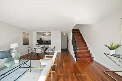210c Avenue Road Th 09, Toronto C02, On M5r 2j4