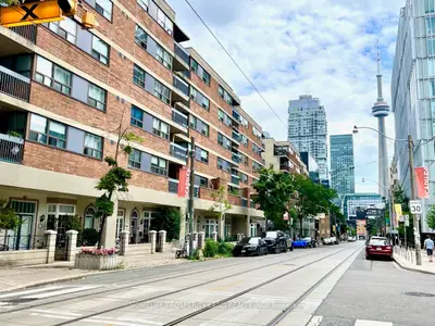 53 Mccaul Street 549, Toronto C01, On M5t 2w9