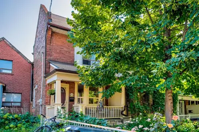 513 Crawford Street, Toronto C01, On M6g 3j9