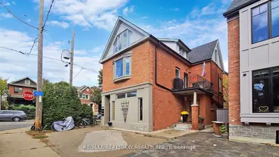 Triplex in Toronto