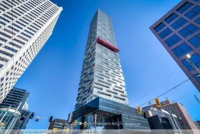 8 Eglinton Avenue E 4209, Toronto C10, On M4p 1a6