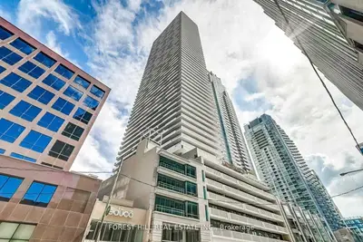 2221 Yonge Street 5803, Toronto C10, On M4s 2b4
