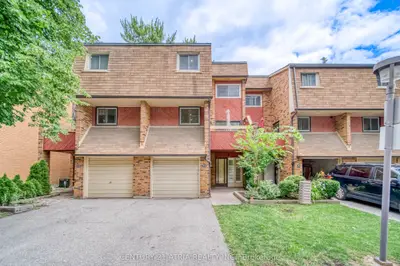Condo Townhouse in Toronto