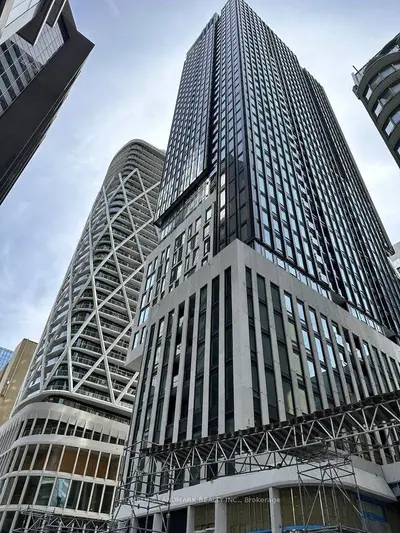 238 Simcoe Street 1604, Toronto C01, On M5t 1t4