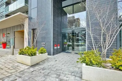 28 Wellesley Street E 410, Toronto C08, On M4y 0c4