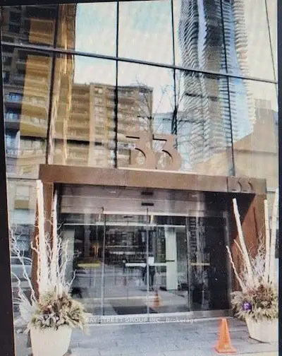 33 Charles Street E 3109, Toronto C08, On M4y 0a2