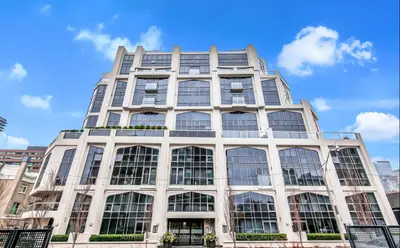 3 Mcalpine Street 205, Toronto C02, On M5r 3t5