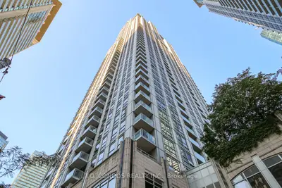 763 Bay Street 3913, Toronto C01, On M5g 2r3