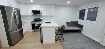 261 Soudan Avenue 2nd Fl, Toronto C10, On M4s 1w2