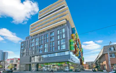 297 College Street 903, Toronto C01, On M5t 1s2