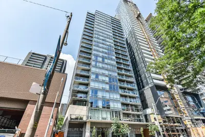 22 Wellesley Street E 1108, Toronto C08, On M4y 1g3