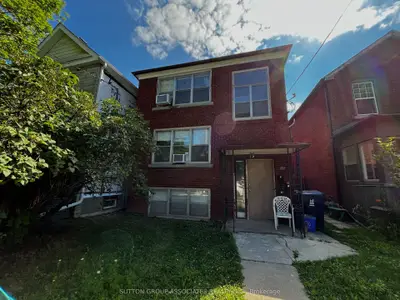 131 Kenwood Avenue #3, Toronto C03, On M6c 2s4