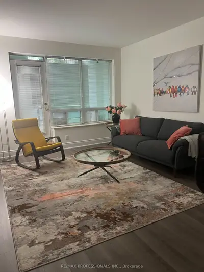 102 Bloor Street W 305, Toronto C02, On M5s 1m8