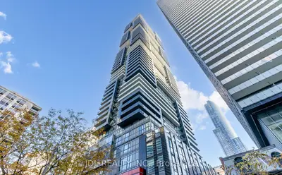 7 Grenville Street W 5203, Toronto C01, On M4y 0e9