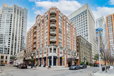 Condo Apartment in Toronto