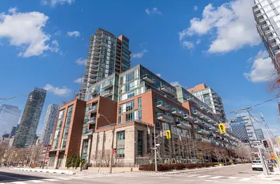 112 George Street 1702, Toronto C08, On M5a 2m5