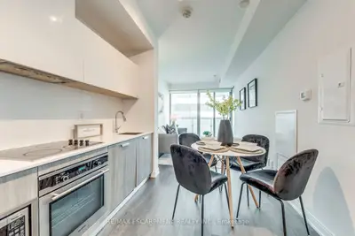50 Charles Street 4008, Toronto C01, On M4y 1t1