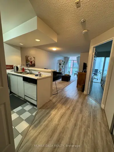 801 King Street W 1203, Toronto C01, On M5v 3c9