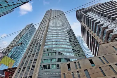 210 Victoria Street 2505, Toronto C08, On M5b 2r3