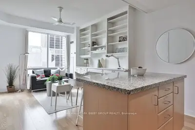 85 Bloor Street E Ph09, Toronto C08, On M4w 3y1