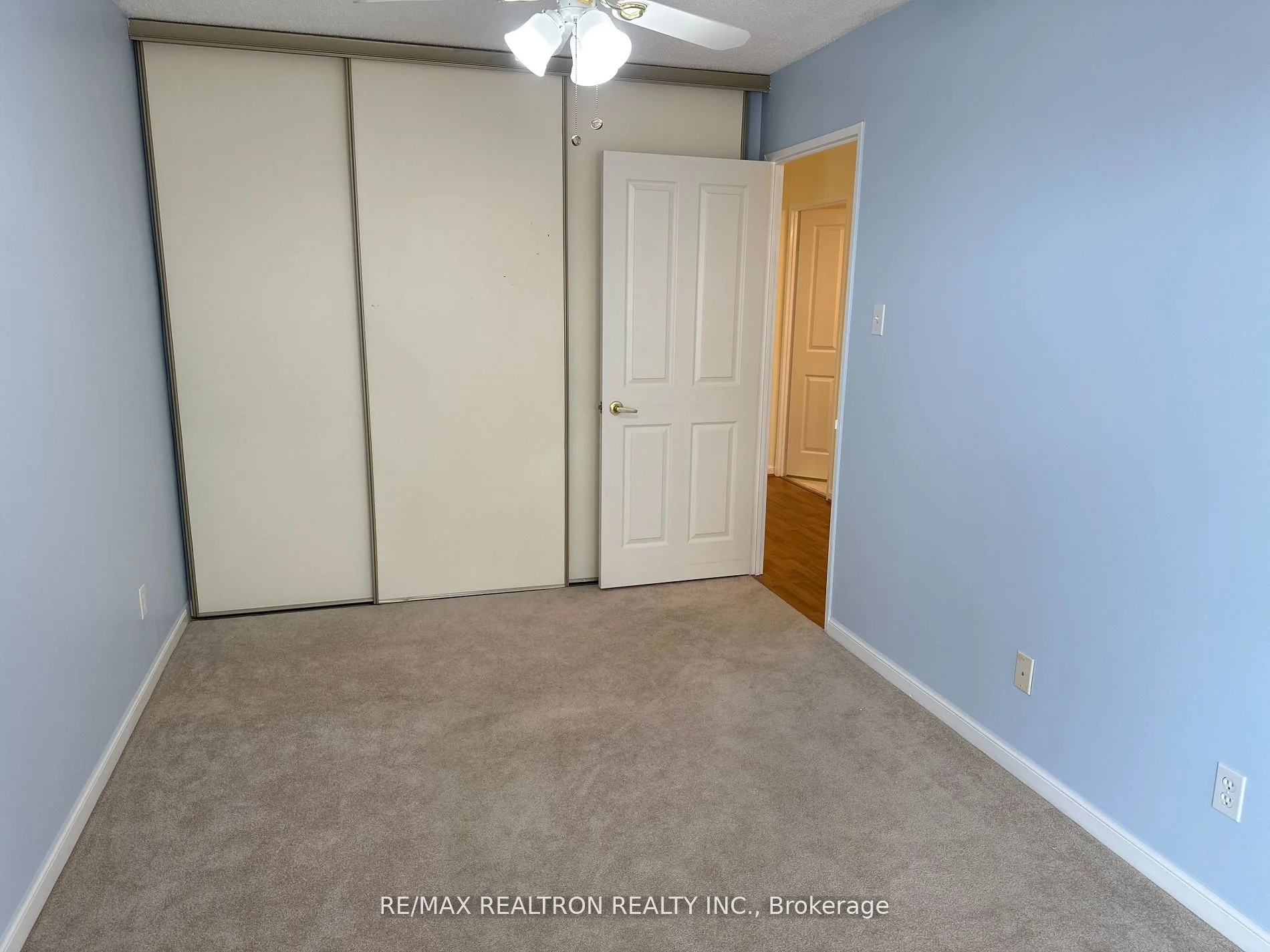 1121 Steeles Avenue W 802, Toronto C07, ON M2R 2W7