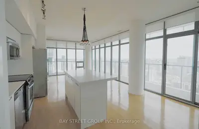 33 Charles Street 3603, Toronto C08, On M4y 1r9