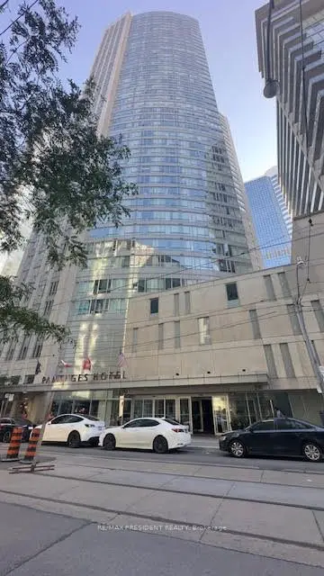 210 Victoria Street 2703, Toronto C08, On M5b 2r3
