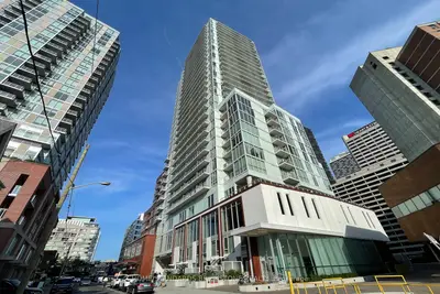 33 Helendale Avenue 2608, Toronto C03, On M4r 0a4